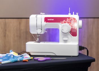Brother lança nova máquina de costura compacta para iniciantes