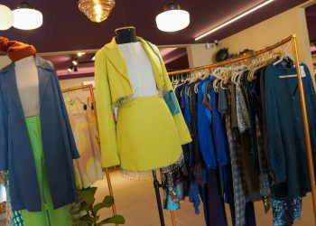 Brechós impulsionam renda e independência financeira para mulheres