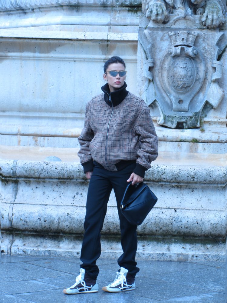 Livia Nunes dá dicas do que vai bombar no street style, baseada nos desfiles da Paris Fashion Week