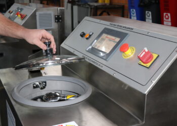 Tecnologia reduz em 80% o consumo de água no processo de testagem de tecidos