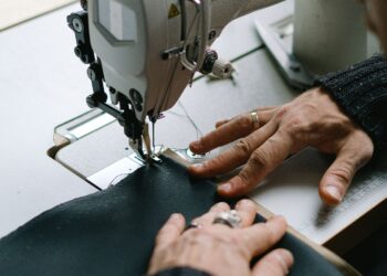 Renda extra com a costura