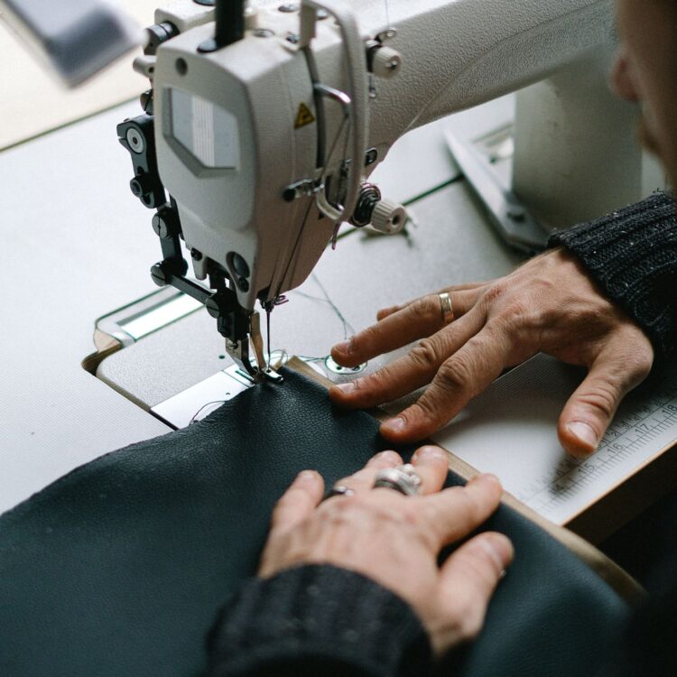 Renda extra com a costura