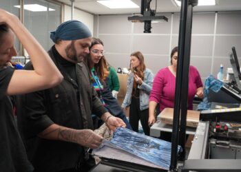 Projeto (RE) Estampa encerra 2ª edição com desfile no Focus Fashion Summit